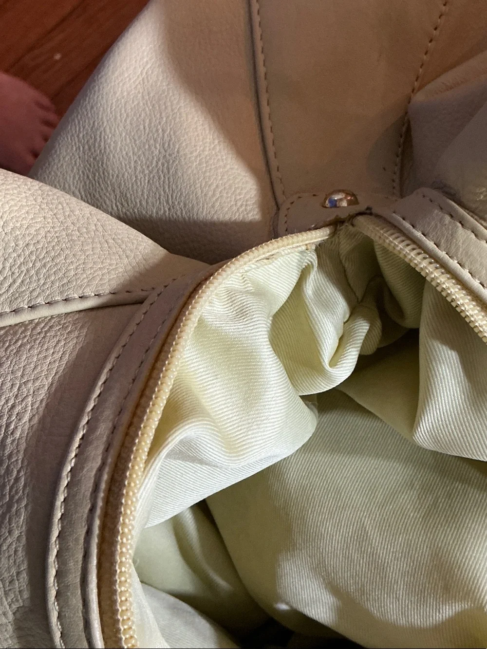 Soft Shoulder Hobo Bag in Light Olive